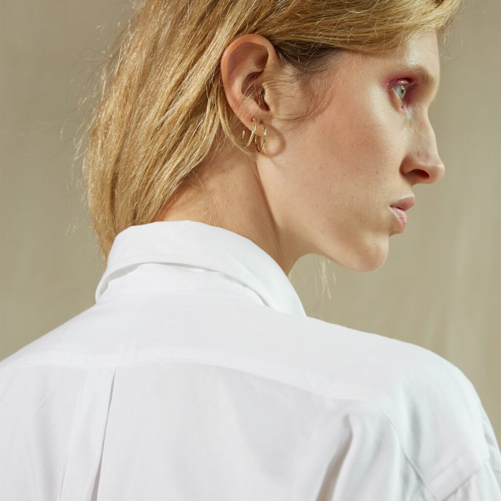 Nachhaltiges weißes Hemd unisex in der Gastro und Hotellerie